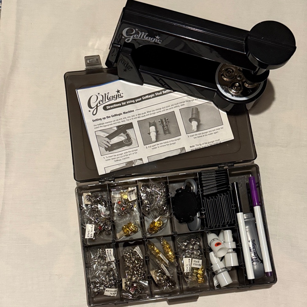Magic Black and Gold Crafting Kit
